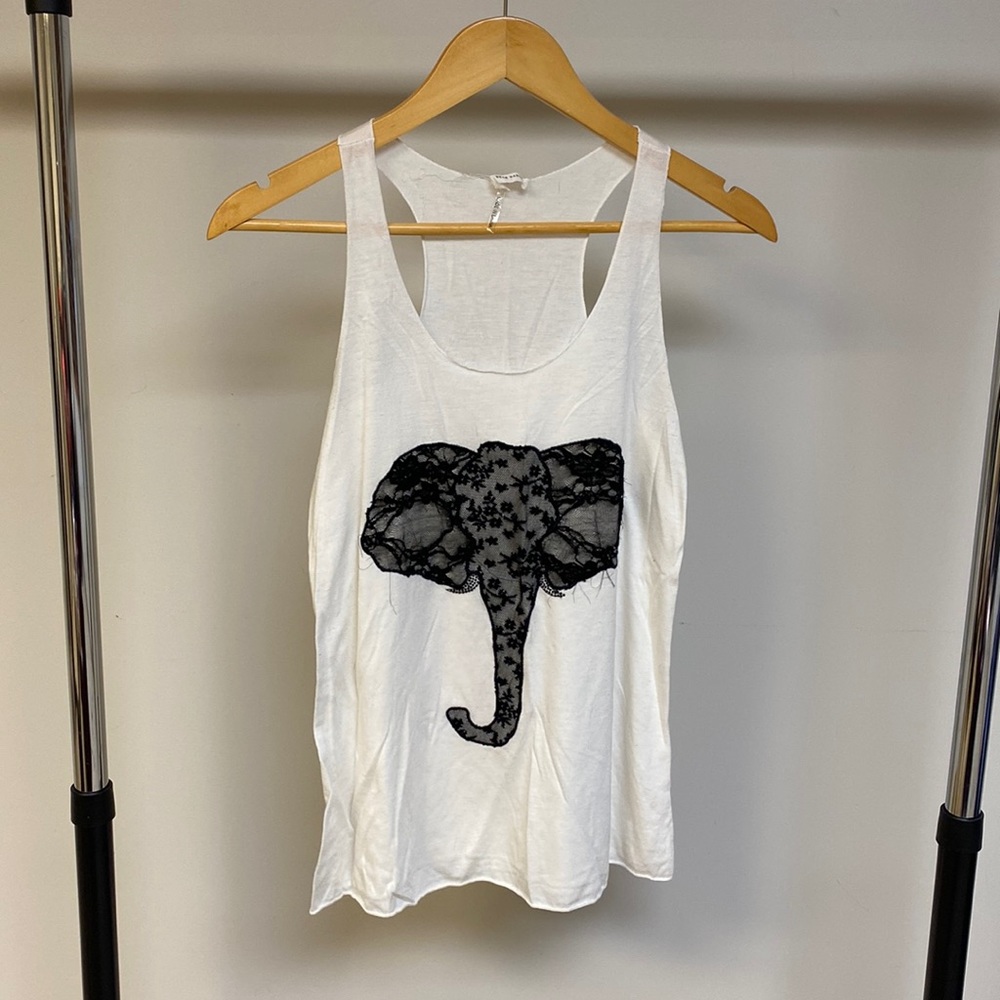 White tank top with lace elephant